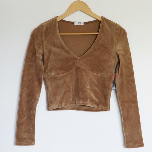 Ardene Light Brown Velour Long Sleeve Crop Top NWT - Picture 1 of 9